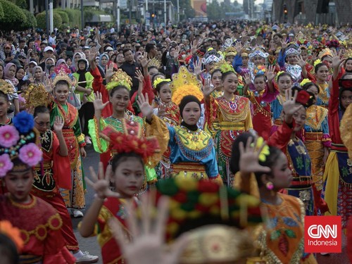 FOTO: Ribuan Penari dan Pesilat Meriahkan Jakarta Dalam Warna