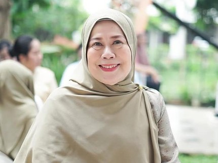 Mata Kanan Dewi Yull Tak Bisa Melihat, Kenali Kondisi Ablasio Retina yang Dialaminya
