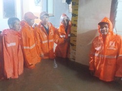Hujan Deras Lagi Malam Ini, Titik Banjir di Jakarta Bertambah