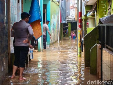 7 Penyakit yang Kerap Muncul Saat Banjir dan Musim Hujan