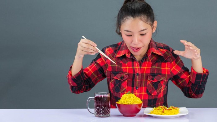 img-title Pernah Merasa Lapar Terus-menerus Meski Sudah Makan? Ternyata Ini 7 Alasannya