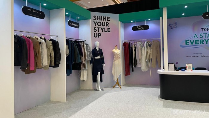 Berfoto di Photo Wall hingga Berbelanja Outfit dari Koleksi Para Desainer