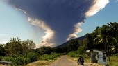 Kesaksian Erupsi Lewotobi: Letusan Mengerikan, 10 Menit Desa Gelap