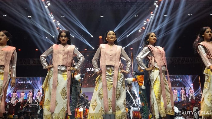 Danjyo Hiyoji Mempersembahkan Koleksi Neo Eclat 2025 di Hari Kedua Danjyo Hiyoji Mempersembahkan Koleksi Neo Eclat 2025 di Hari Kedua