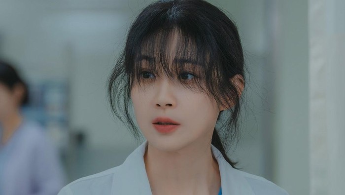 img-title Tayang Hari Ini, Simak Cerita Lee Bo Young Tentang Drama Terbarunya Mary Kills People