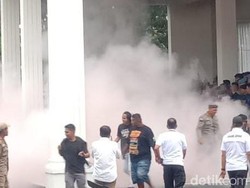 Demo Tolak Revisi Over Dimensi-Overload di Gorontalo Diwarnai Saling Dorong