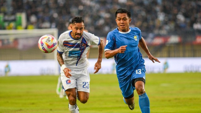 Persib Bandung menelan kekalahan lawan Port FC di laga perdana Piala Presiden 2025 dan hal ini membuat peluang mereka menuju final menjadi berat.