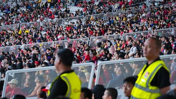 Berita Panas dari Dunia Sport CNN : Rekor Penonton Piala Presiden Tercipta di Oxford vs Indonesia All Star