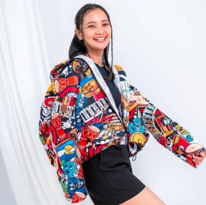 SOVLO Arkha Wind Breaker Hoodie/Foto: shopee.com/Sovlo Official Shop