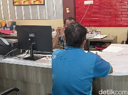 Sopir Angkot di Palembang Dianiaya Rekannya karena Tolak Majukan Mobil