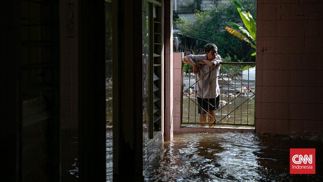 Banjir dan Longsor di Jabodetabek Telan 3 Korban Jiwa BNPB mencatat 11 kejadian banjir dan tanah longsor di Jabodetabek. Tiga orang meninggal, 9.947 warga terdampak, dan 2.348 rumah terendam.