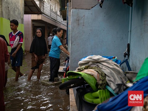 Hujan Deras Senin Malam, Titik Banjir di Jaksel-Jakbar Bertambah