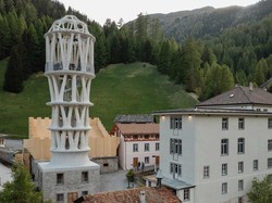Menara 3D Tertinggi Dunia Berdiri di Desa Swiss, Jadi Magnet Wisata