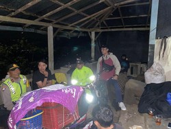 Ibu dan Anak Tersesat di Gunung Batukaru Setelah Terpisah dari Rombongan