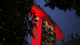 Marina Bay Sands Singapura Kebakaran, Asap Hitam Mengepul di Lantai 55