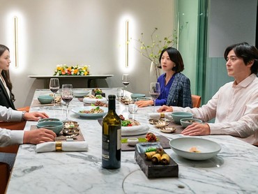 img-title Sinopsis 'A Normal Family' Film Korea Terbaik di 2025 Versi Variety