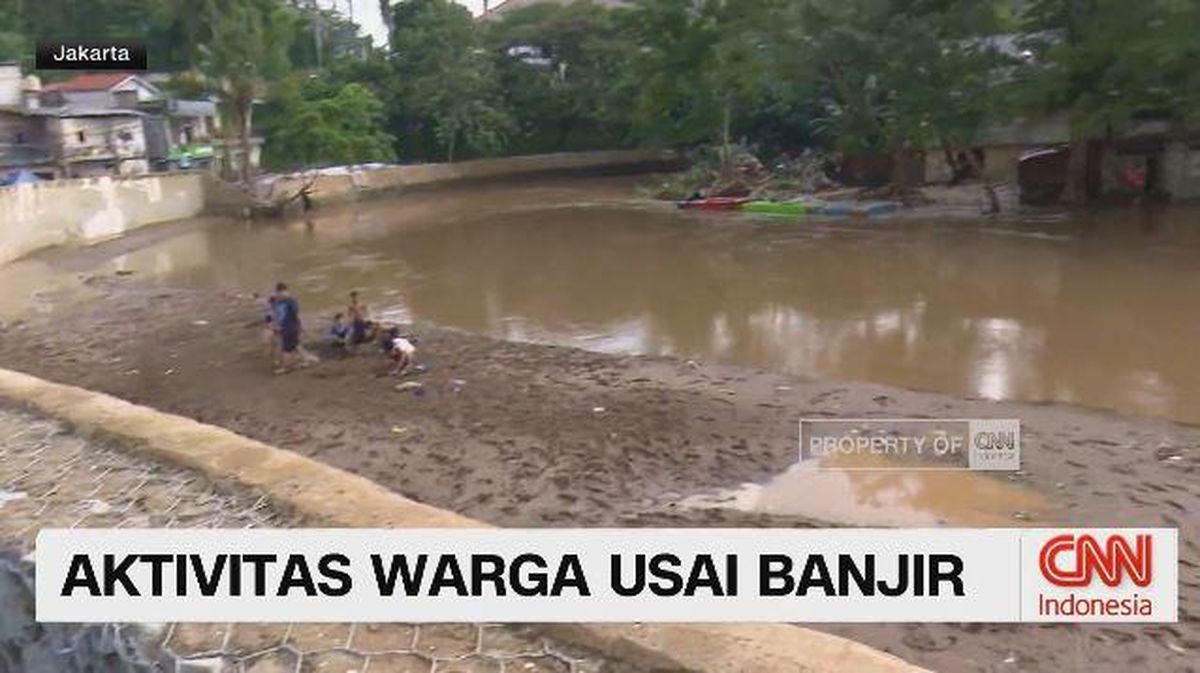VIDEO: Aktivitas Warga Usai Banjir