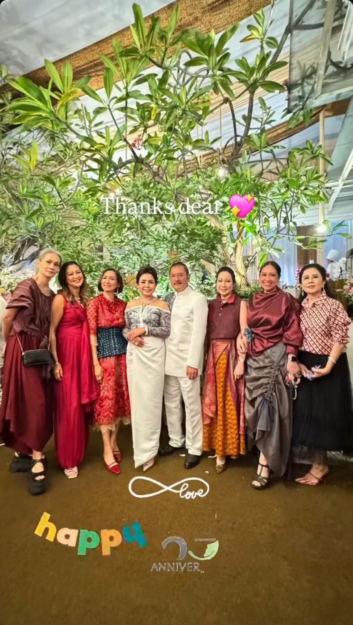 Anniversary Pernikahan Mayangsari dan Bambang