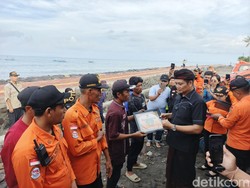 Nelayan dan Relawan Penyelamat KMP Tunu Pratama Jaya Dapat Penghargaan