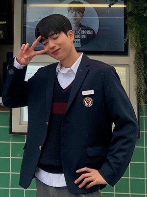 Jadi Scene Stealer, Simak 7 potret Cha Kang Yoon Pemeran Head Over Heels yang Boyfriendable! 