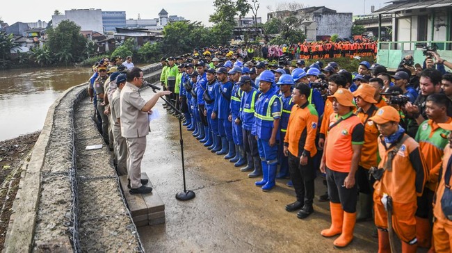 Sampai Pagi Ini, Banjir Jakarta Hampir Semua Teratasi Gubernur DKI Jakarta Pramono Anung mengatakan banjir di Jakarta sudah hampir teratasi di semua wilayah pada Rabu (9/7).