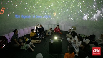 FOTO: Jelajahi Tata Surya, Mengenal Rasi Bintang di Planetarium Mini