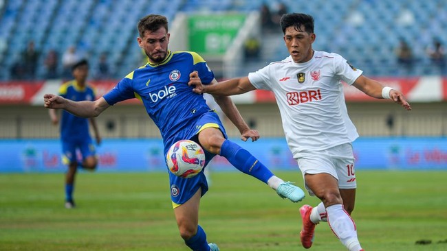 Arema FC ditahan imbang Liga Indonesia All Star 2-2 di menit-menit akhir pada pertandingan Grup A Piala Presiden 2025 pada Selasa (8/7) sore.