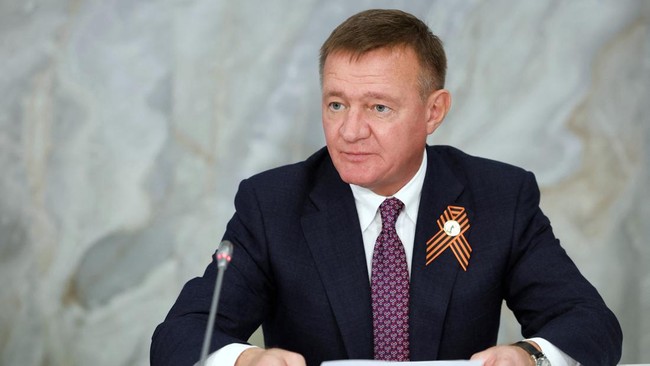 Menteri Transportasi Rusia, Roman Starovoit, ditemukan tewas hanya beberapa jam setelah Presiden Vladimir Putin memecatnya.