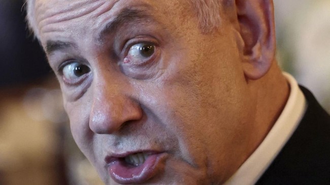 PM Benjamin Netanyahu menunjukkan sikap yang cukup berbeda kala ditanya soal pendirian negara Palestina dalam jumpa pers bersama Presiden AS Donald Trump