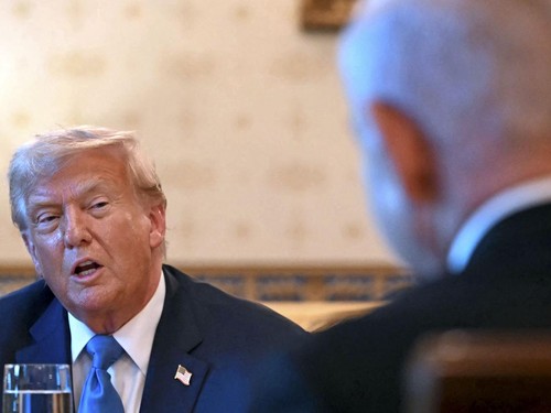Donald Trump Disambut Gelombang Protes di Skotlandia