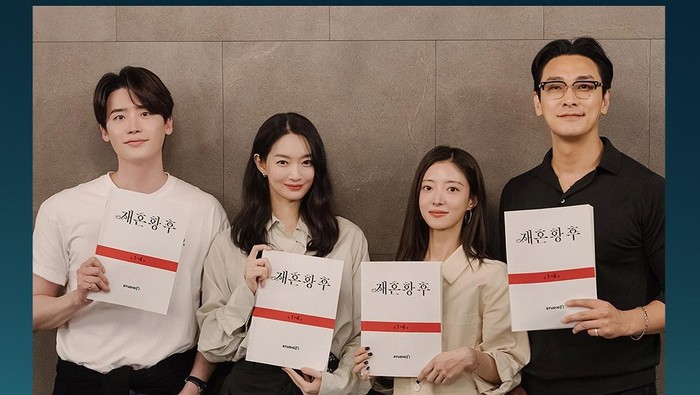img-title Bikin Nggak Sabar! Ini Aktor dan Aktris yang Akan Bintangi Drama Adaptasi Webtoon The Remarried Empress