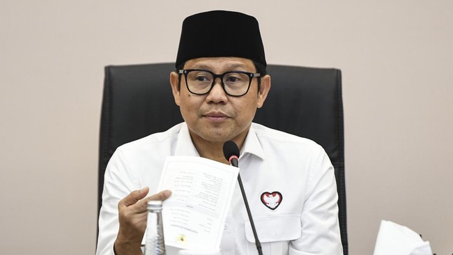 Menko PM Muhaimin Iskandar atau Cak Imin mengatakan, sebanyak 100 sekolah rakyat siap beroperasi penuh pada awal Agustus ini.