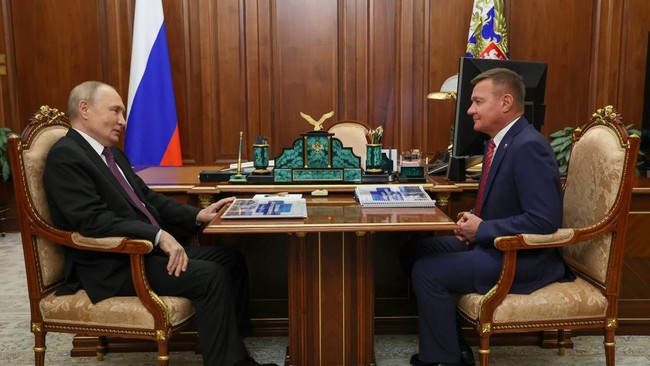 Eks Menteri Rusia bunuh diri beberapa jam setelah dipecat Presiden Vladimir Putin.