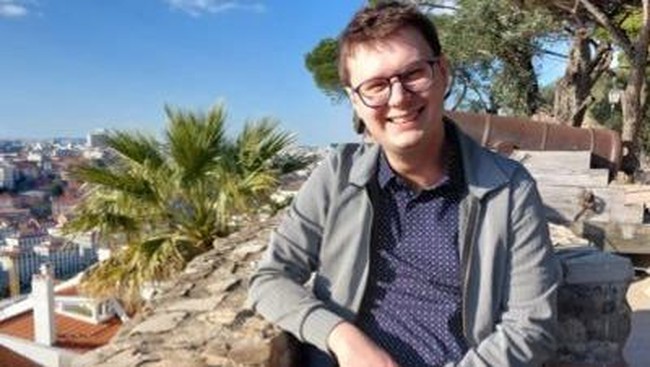 Jurnalis Inggris Puji GBK dan 'Kejar' Oxford ke Bandung Naik Whoosh Jurnalis asal Inggris, Liam Rice, memberikan pujian atas keindahan Stadion GBK dan pengalaman naik whoosh ke Bandung saat Piala Presiden.