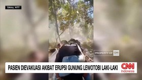 VIDEO: Pasien Dievakuasi Akibat Erupsi Gunung Lewotobi Laki-Laki