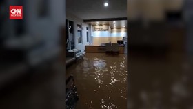 VIDEO: Momen RS Permata Jonggol Tergenang Banjir, Pasien Devakuasi