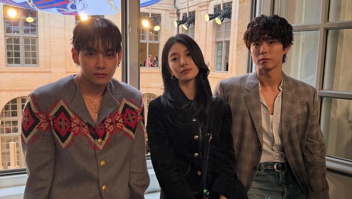 Trio Visual! Intip Gaya Bae Suzy, Park Bo Gum, dan V BTS Saat Menghadiri Celine Show di Paris