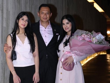 Aira Jadi Sorotan, Ini 7 Foto Agus Yudhoyono & Annisa Pohan Rayakan Anniv ke-20