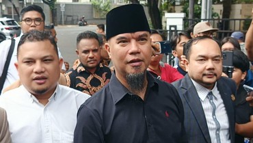 img-title Terpopuler: Ahmad Dhani Pantang Mundur dari DPR hingga Nursyah Sindir Arie Kriting