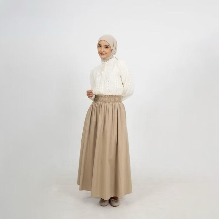 Aira Skirt (Khaki) Aira Skirt (Khaki)