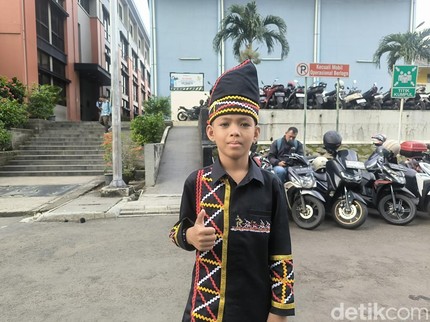 Bikin Bangga, Dikha Pacu Jalur Duet dengan Artis Bollywwod Usai Jadi Duta Pariwisata Riau