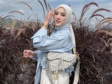 Doni Salmanan Dibui-Dimiskinkan, Ini 7 Potret Setia Dinan Fajrina Jadi Tulang Punggung