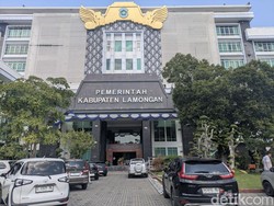 Mantan Kadis PU Lamongan Absen Pemanggilan KPK