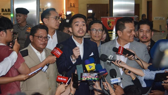Kuasa hukum Jokowi, Yakup Hasibuan, yakin kasus ijazah palsu Roy Suryo segera memasuki tahap II. 