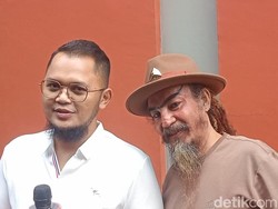 Penampilan Nyentrik Buat Limbad Berulang Ditahan Imigrasi di Arab Saudi