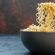 4 Bahaya Konsumsi Mie Instan Terlalu Sering, Bisa Mengancam Nyawa!