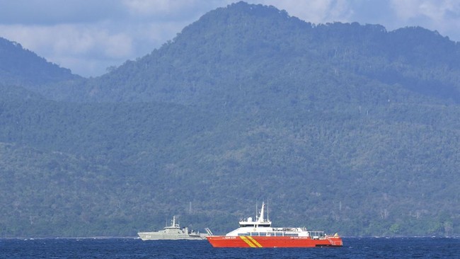 Bangkai KMP Tunu Terdeteksi, Lokasi Dekat Kabel Laut Jawa-Bali Bangkai KMP Tunu Pratama Jaya di Selat Bali terdeteksi berjarak 30 meter dengan kabel listrik suplai Jawa-Bali.