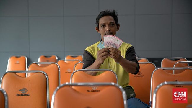 BLT Rp900 ribu bisa diambil di mana dan cara pencairannya seperti apa perlu diketahui oleh penerimanya agar proses berjalan dengan lancar.
