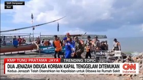 VIDEO: Dua Jenazah Diduga Korban Kapal Tenggelam Ditemukan