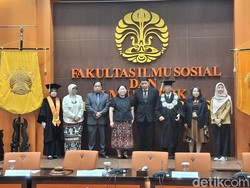 Praktisi Media Niki Charles Raih Gelar Doktor Ilmu Komunikasi UI